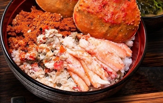 セイコ丼（日本海産セイコガニ2杯分）